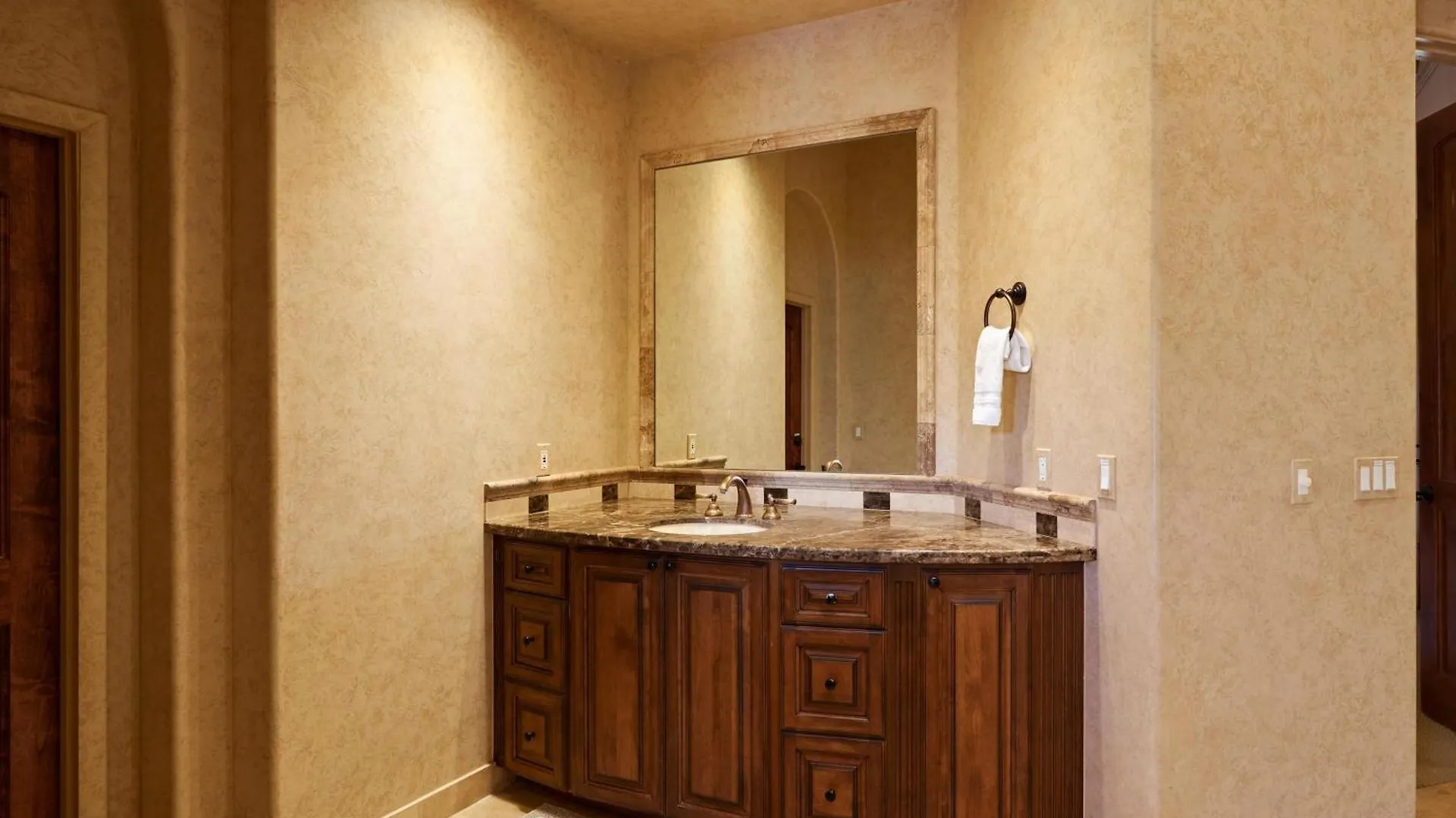 Prázdninový dům Luxe-Mountain Estate-Heated Pool-Paradise Valley Scottsdale